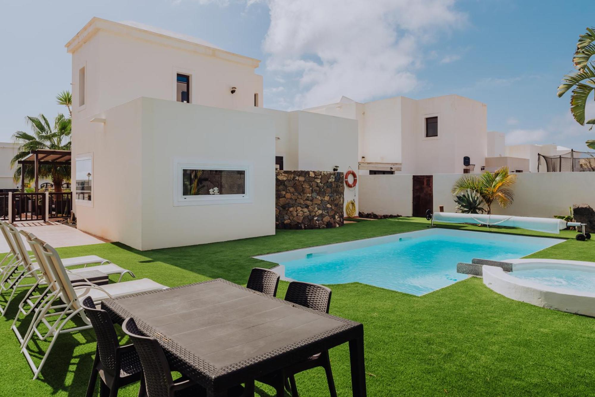 Alba Deluxe & Pool Vil·la Playa Blanca (Lanzarote)